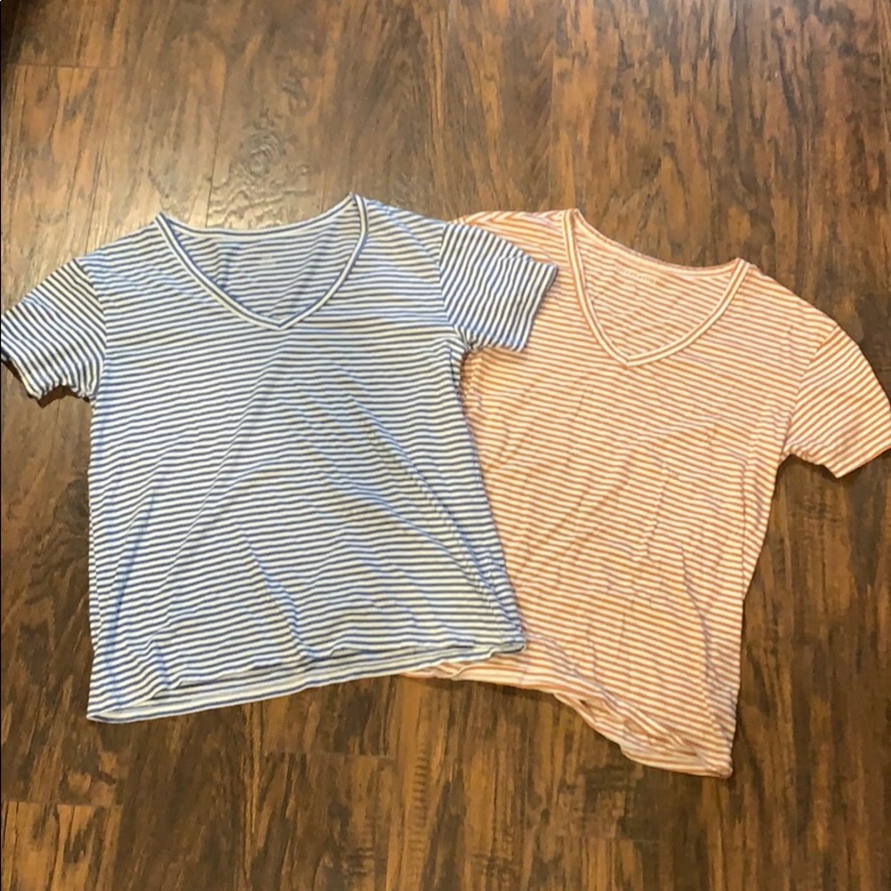 Two American Eagle tee shirts